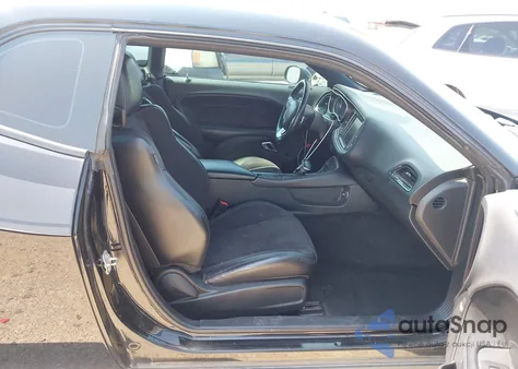 2015 Dodge Challenger R/T Plus z USA, uszkodzony, nr VIN 2C3CDZBT0FH892921